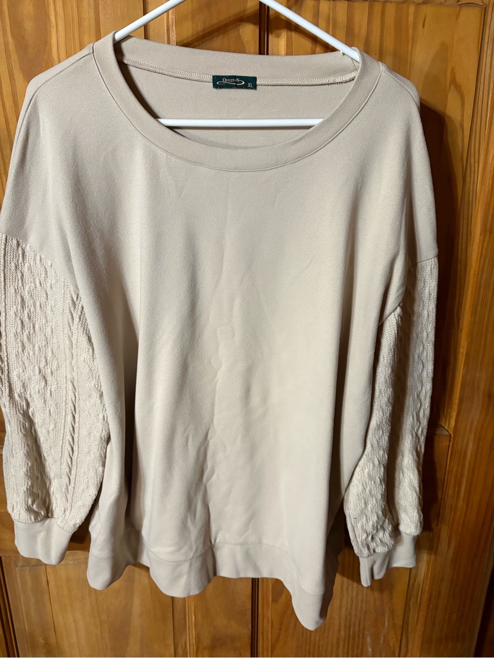 Cable-Sleeve Crewneck Sweater - Cream
